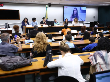 COP30: crianças e adolescentes cobram participação real em debate sobre crise climática