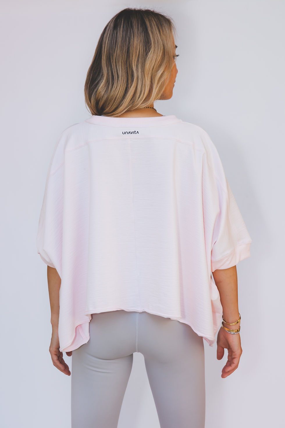 Thumbnail: Una Vita Basics Crop Top