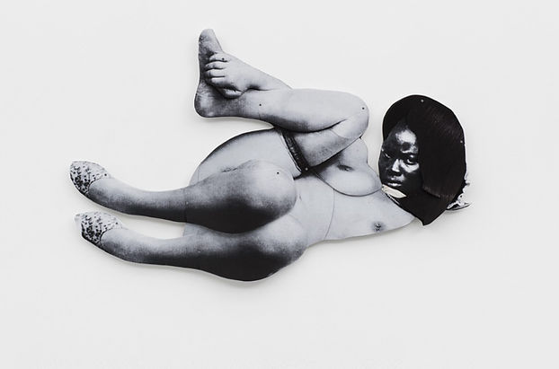 mujer con tres piernas_2022.jpg