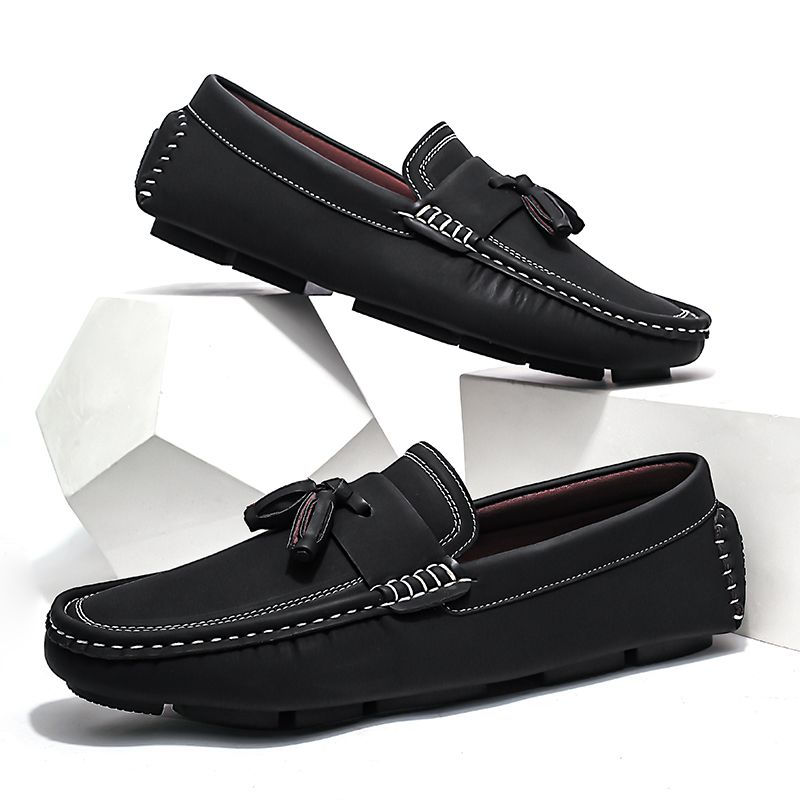 Thumbnail: New fringe men's bean shoes comfortable trend with a slip-on loafers