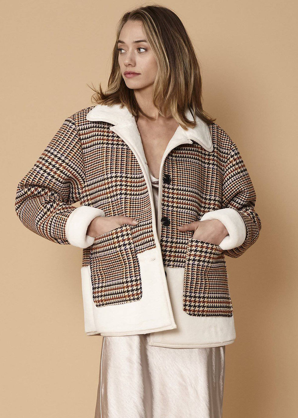 Thumbnail: Women's Plaid Fur Jacket in Rust Houndstooth