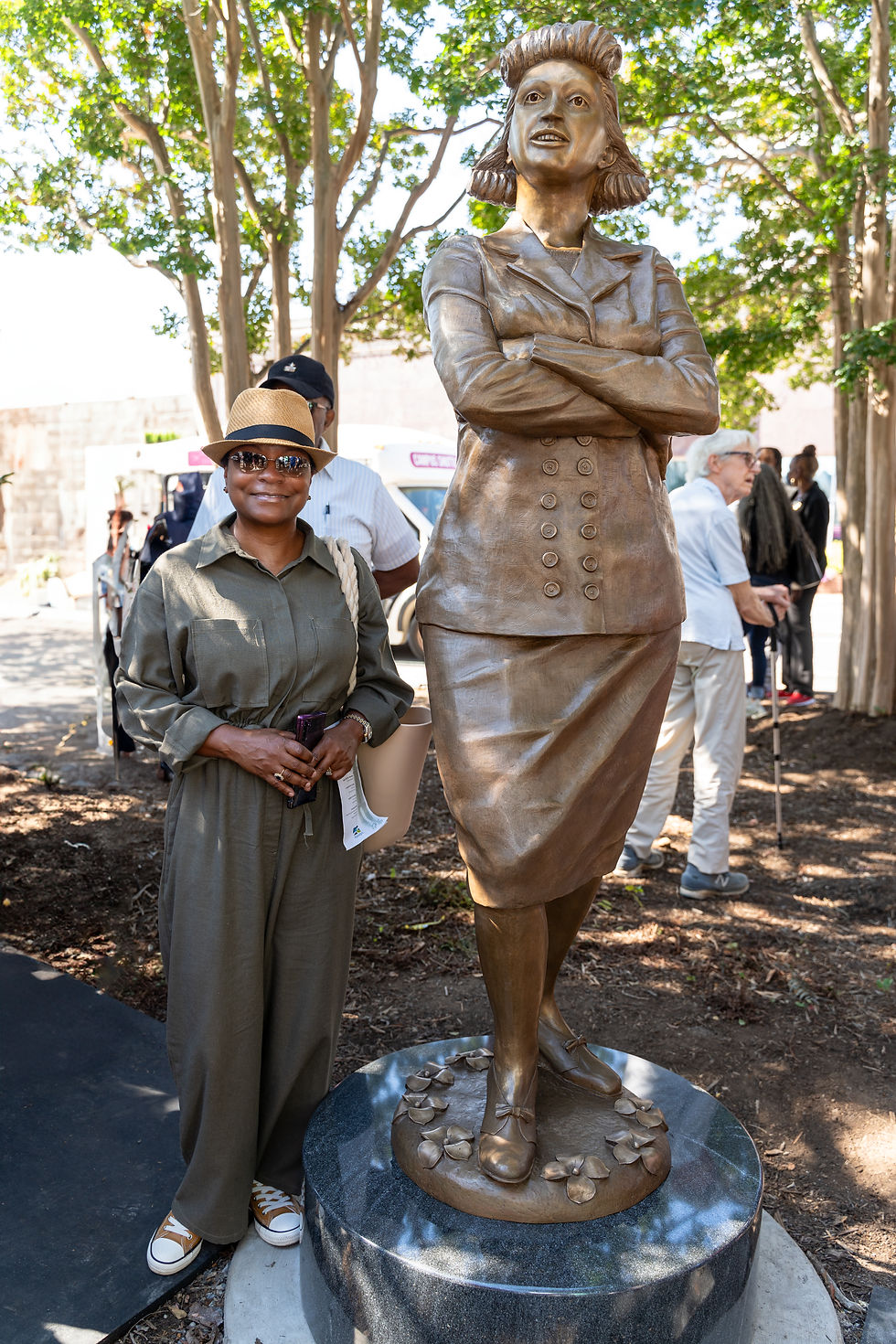 Henrietta lacks statue