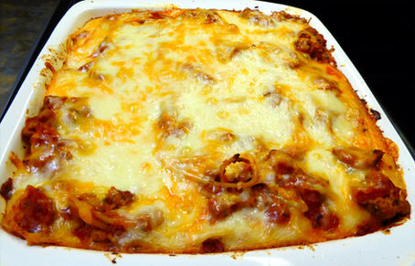 How to Make an Easy, Inexpensive Dinner With Ground Turkey:  Baked Spaghetti Casserole
