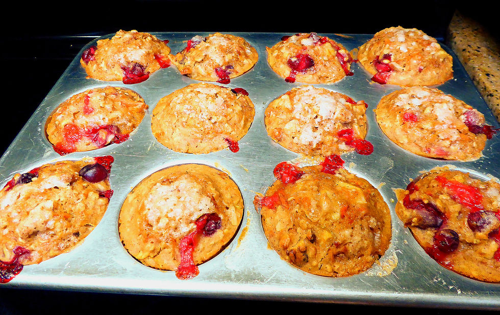 How to Make Easy, Make-Ahead, Loaded Thanksgiving Muffins With Apples, Cranberries, and Sweet Spices