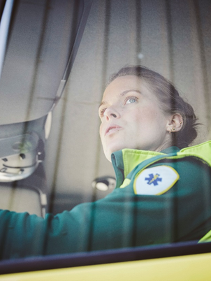 Uma ambulância não é conduzida por “motorista”, mas por “operador”, que assume as atribuições de Cumprir Missões com a responsabilidade de responder por suas ações.