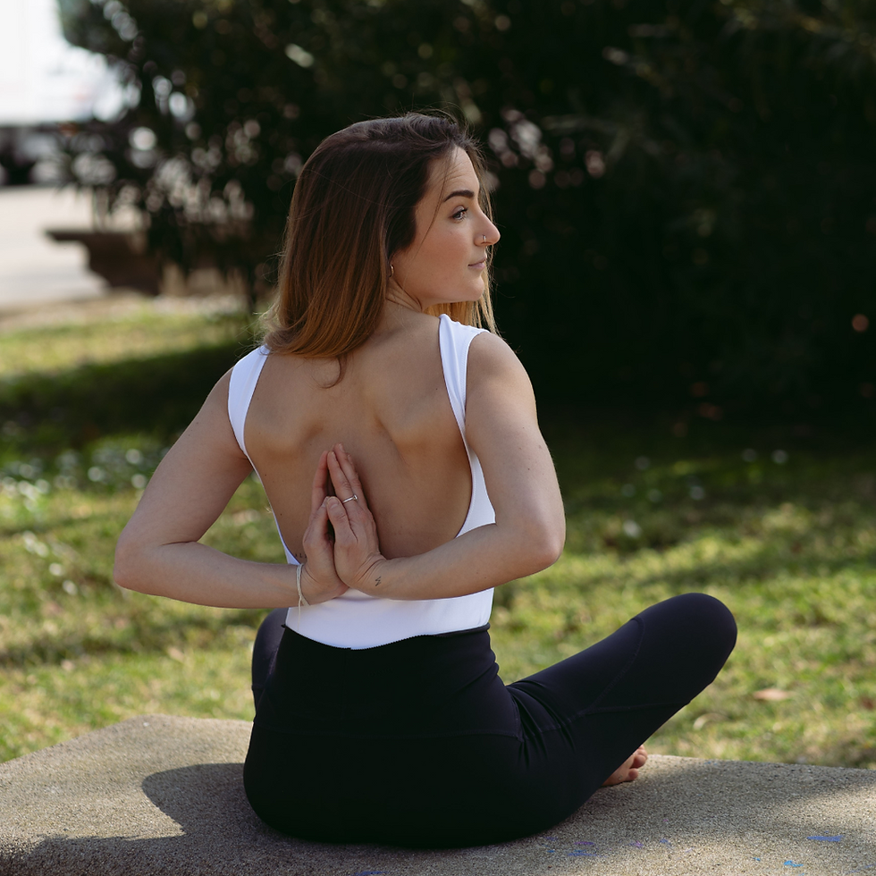 Esenciales de Navakarana Vinyasa