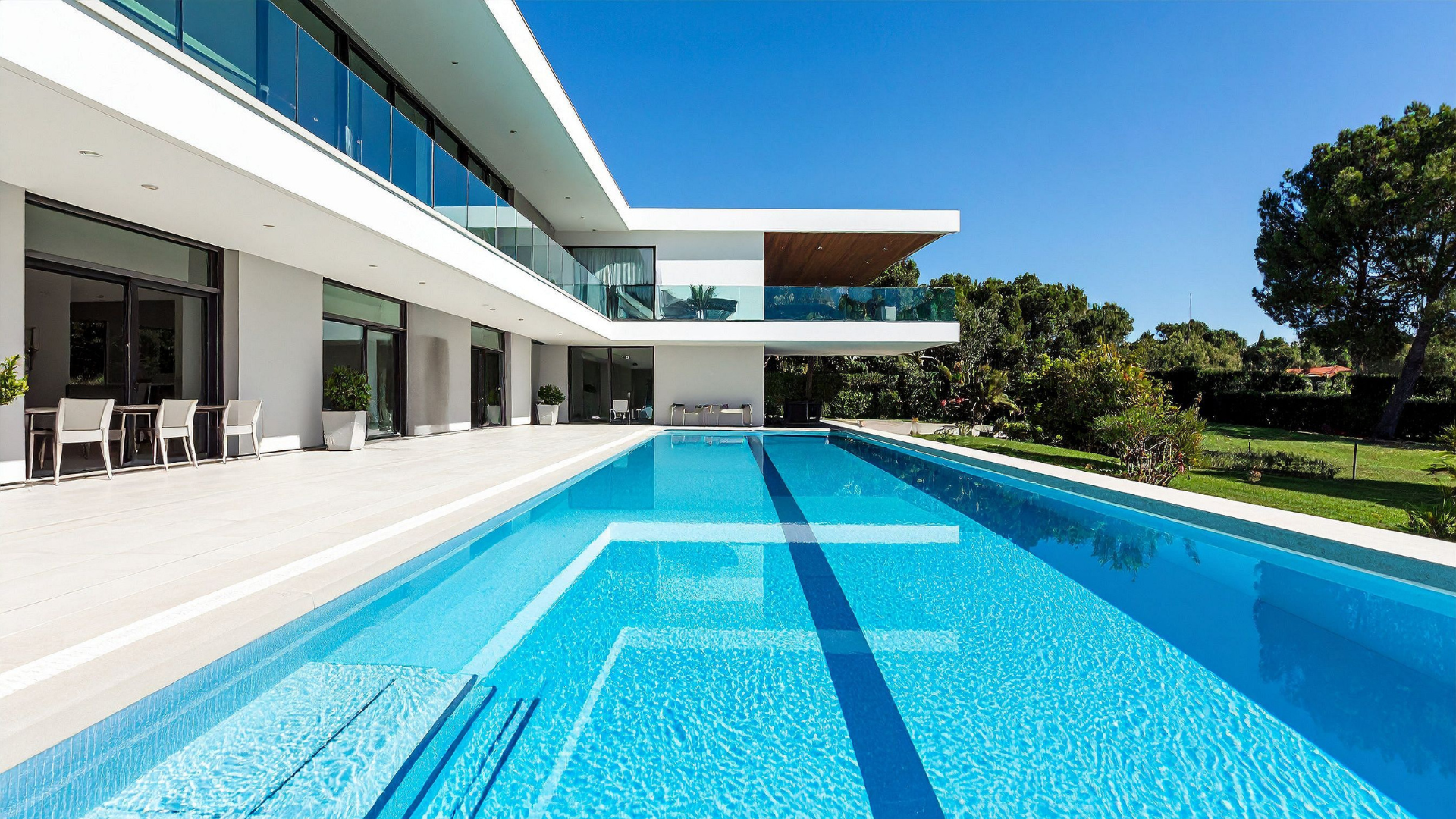 Swimming Pool Feed Monitoring