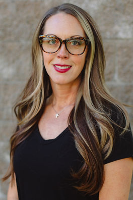 Cloonan Julia Headshot_edited.jpg