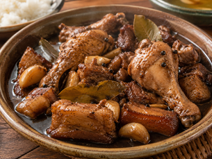 Chicken-Pork Adobo Recipe with UmamiBee Dish Lifter – The Ultimate Filipino Comfort Food