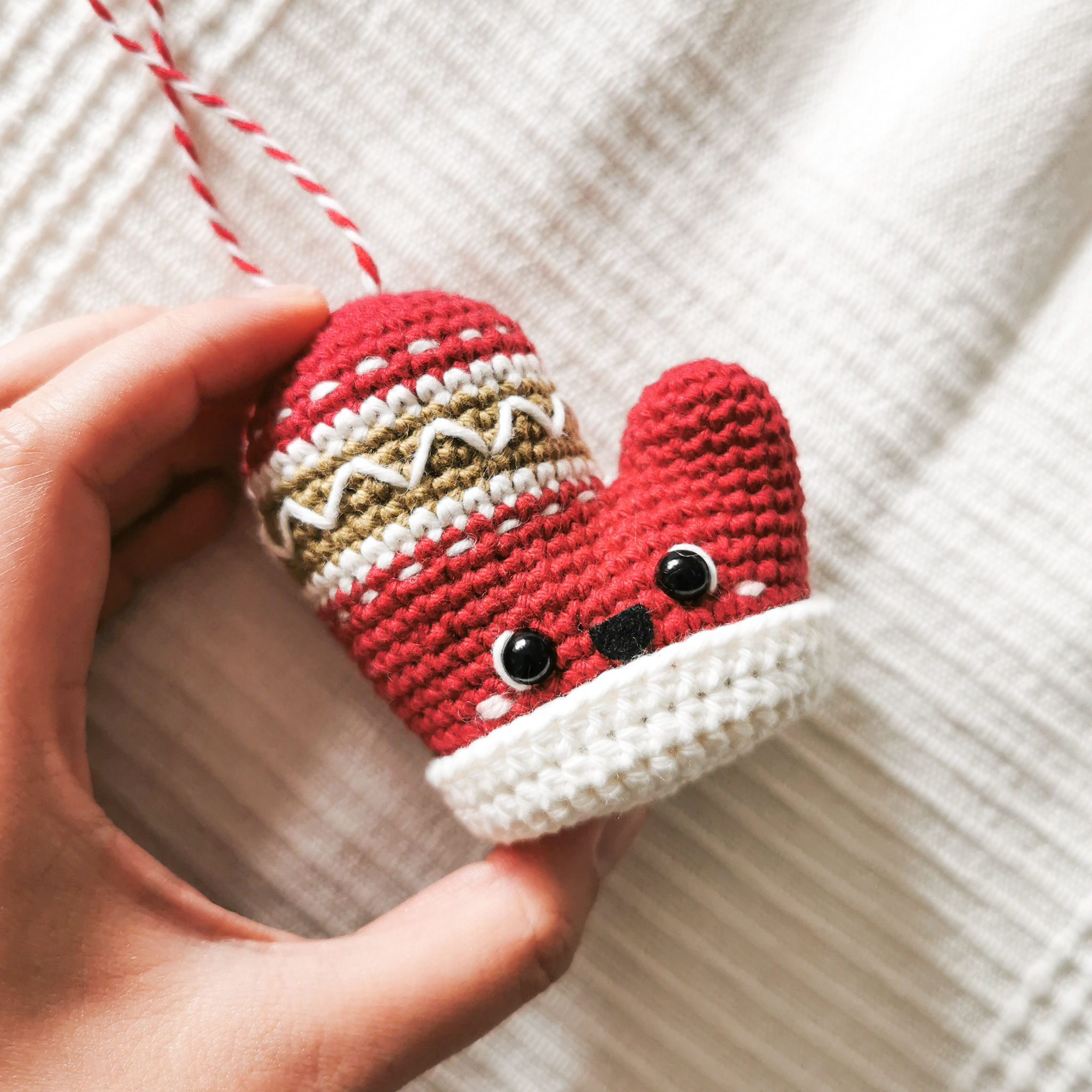 Christmas Bauble - Mitten [DIGITAL PATTERN ONLY]