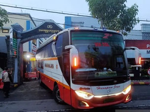 Bupati Tulungagung terjaring OTT, 12 pejabat ikut diboyong ke Surabaya dengan Bus