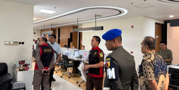 Diduga ada Korupsi Ditubuh PT Pelindo Regional 3 & PT APB Surabaya, Kejari Tanjung Perak Lakukan Penggeledahan