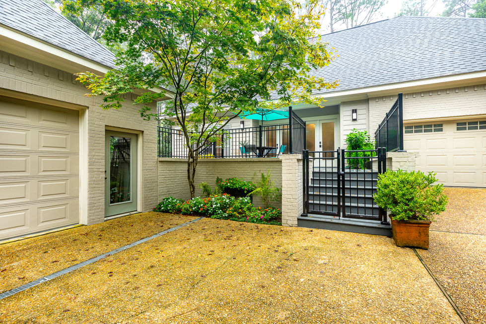 3 Exterior (7 of 15)