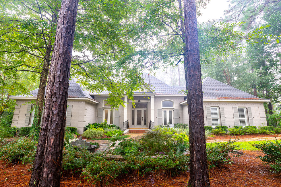 1 Exterior (2 of 6)