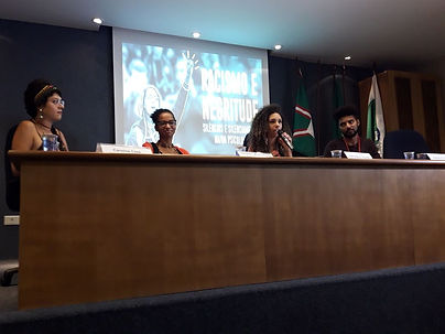 Mesa "Racismo e negritude: silêncios e silenciamento da/na Psicologia"