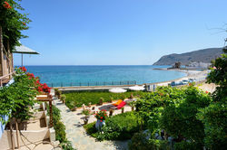 08. GARDEN-BEACH