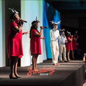 The Queen's Place Greenhouse promove Ceia Musical Natalina