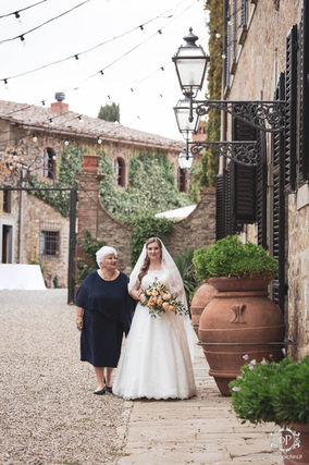 Hochzeit in der Toscana – Brauteinzug