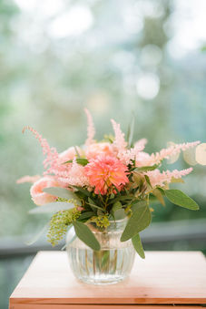 Hochzeit Isole di Brissago Tessin – pfirsich-lachsige Blumen