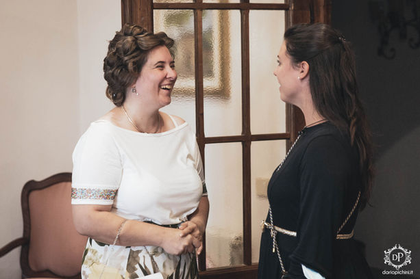 Hochzeit in der Toscana – Braut und Hochzeitsplanerin