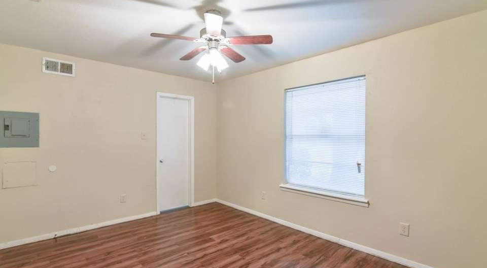 Mariposa Park - Unit Interior 19.jpeg