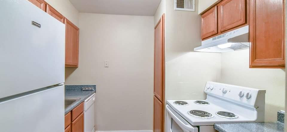 Mariposa Park - Unit Interior 18.jpeg