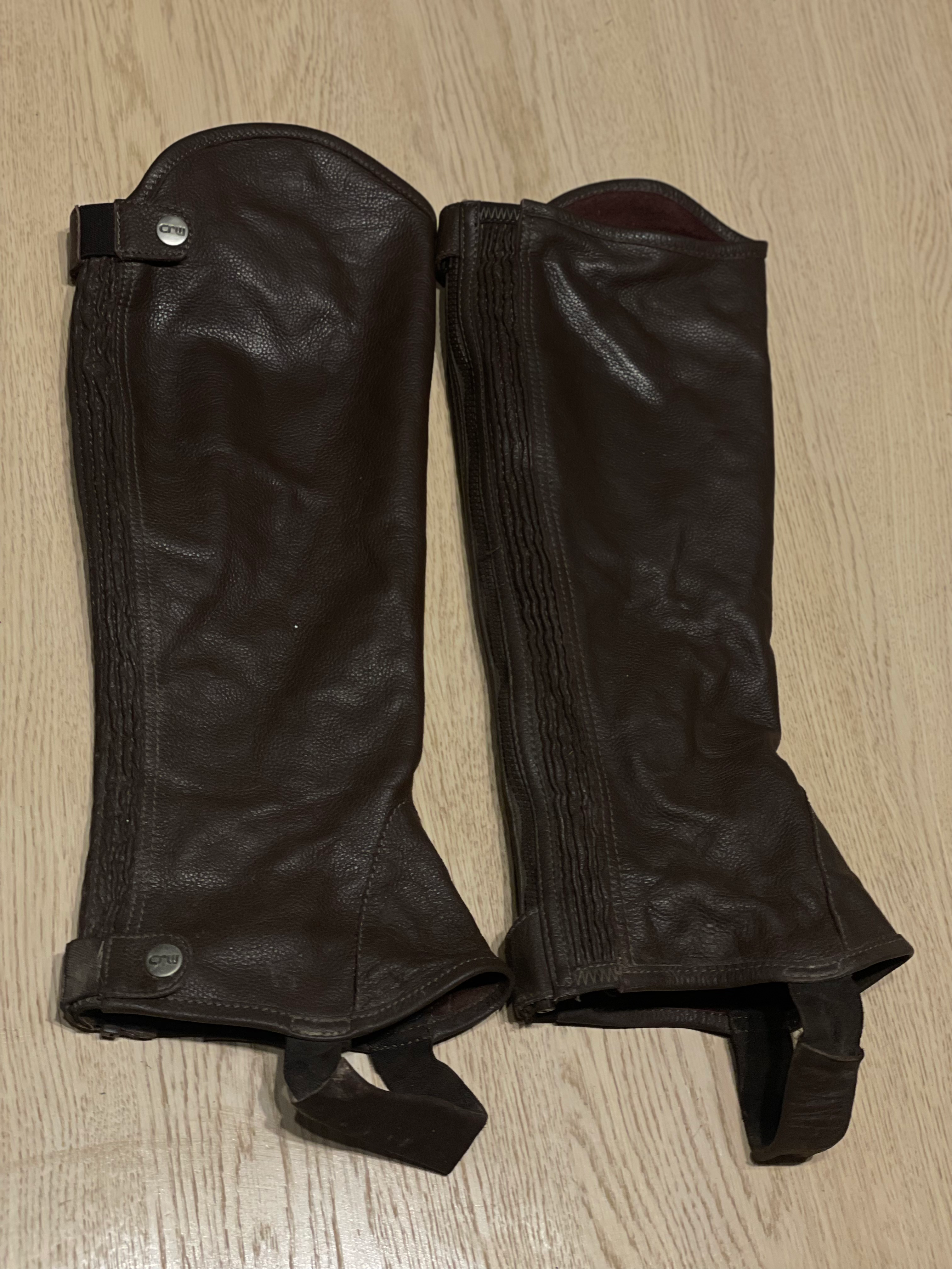 Brune leggchaps, skinn, str XL, fra CRW