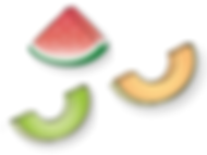 Tranches de pastèque rouge, melon orange et melon vert sur fond blanc. Couleurs vives, disposition triangulaire.