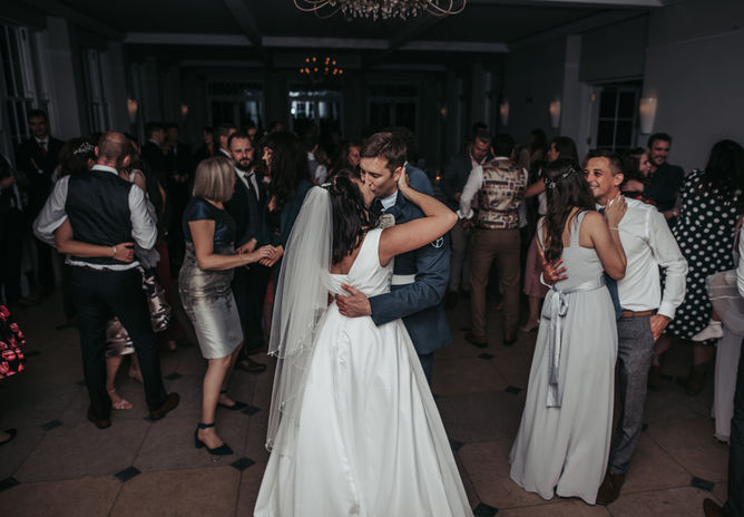 Sarah Jayne photography - Exeter wedding - Rockbeare Manor