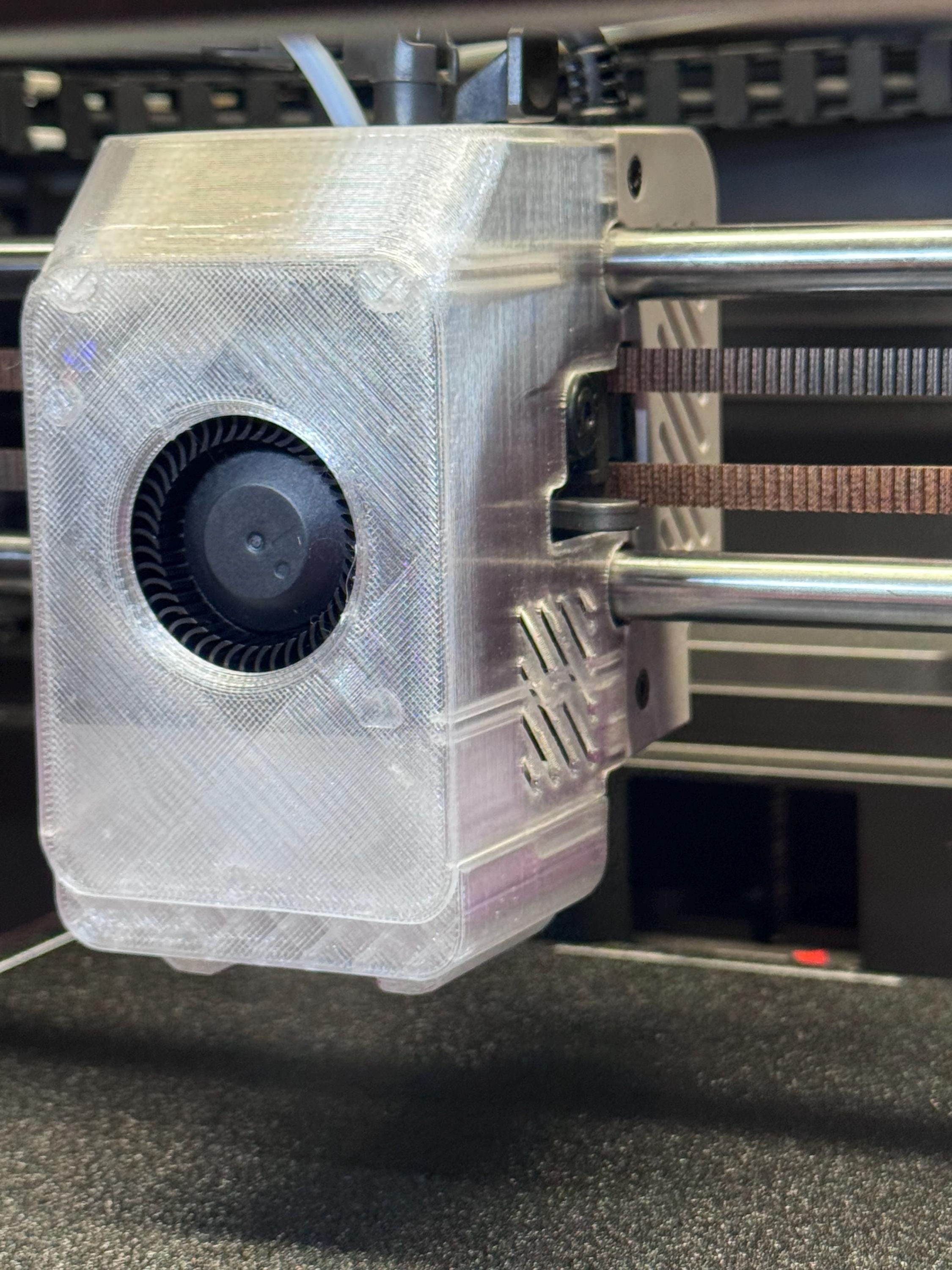 Upgrade your Anycubic Kobra1 3D printer with this print head cover featuring a built-in cooling fan for improved airflow, sta