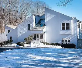 Connecticut  Hibiscus villa 