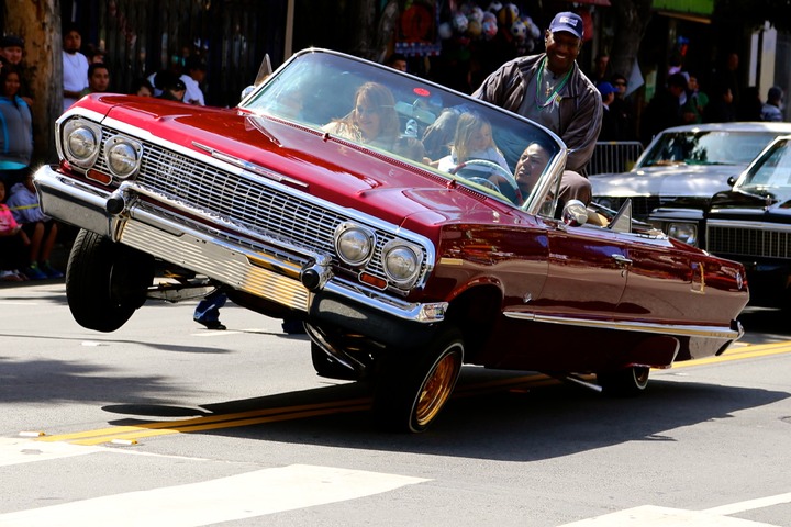 Dancing car