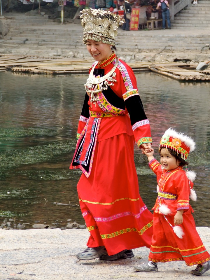 Zhuang traditions keep on