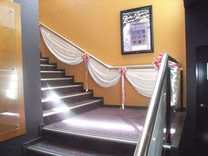 Staircase decorating