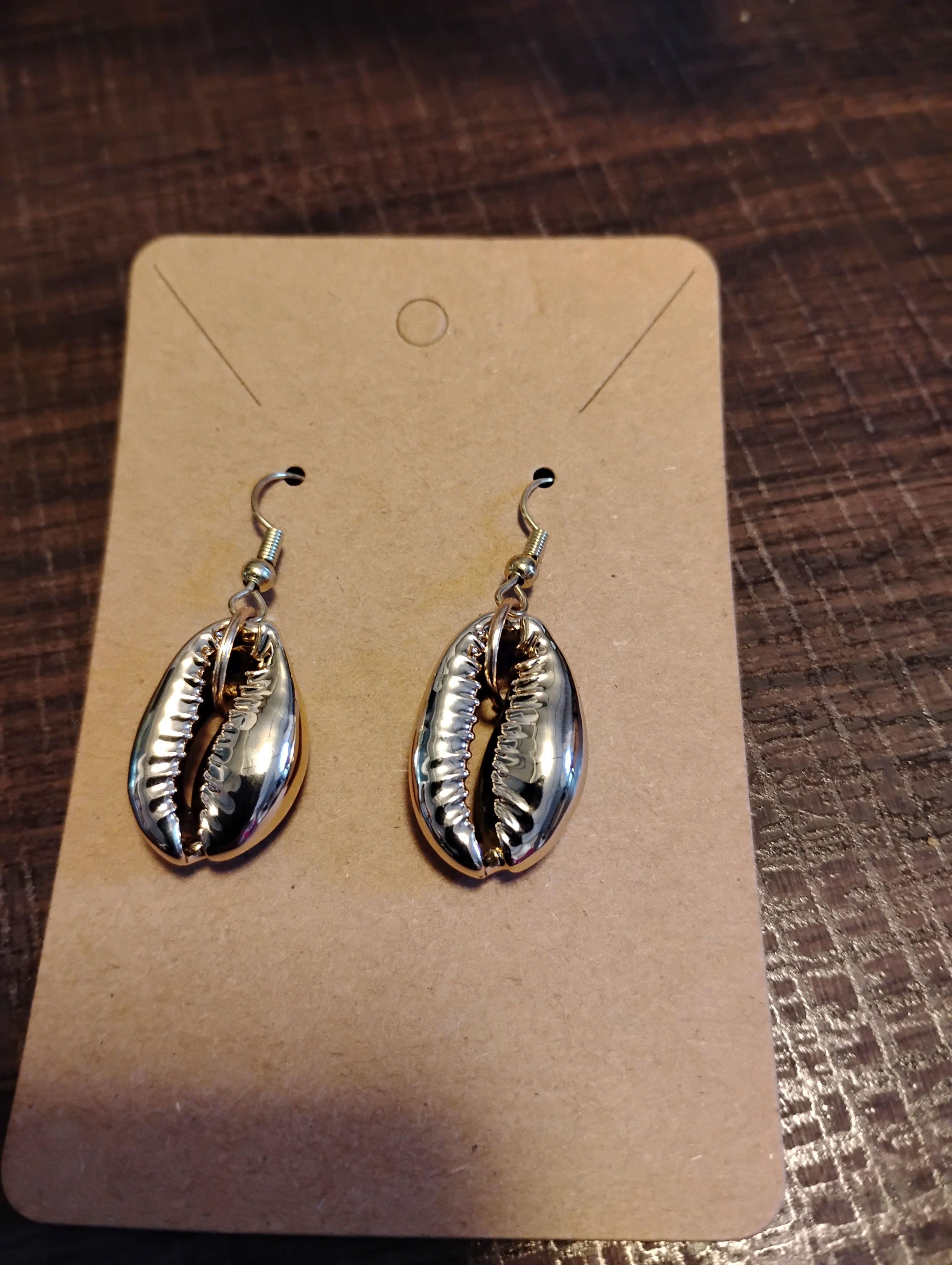 Silver Gold Claw Shells