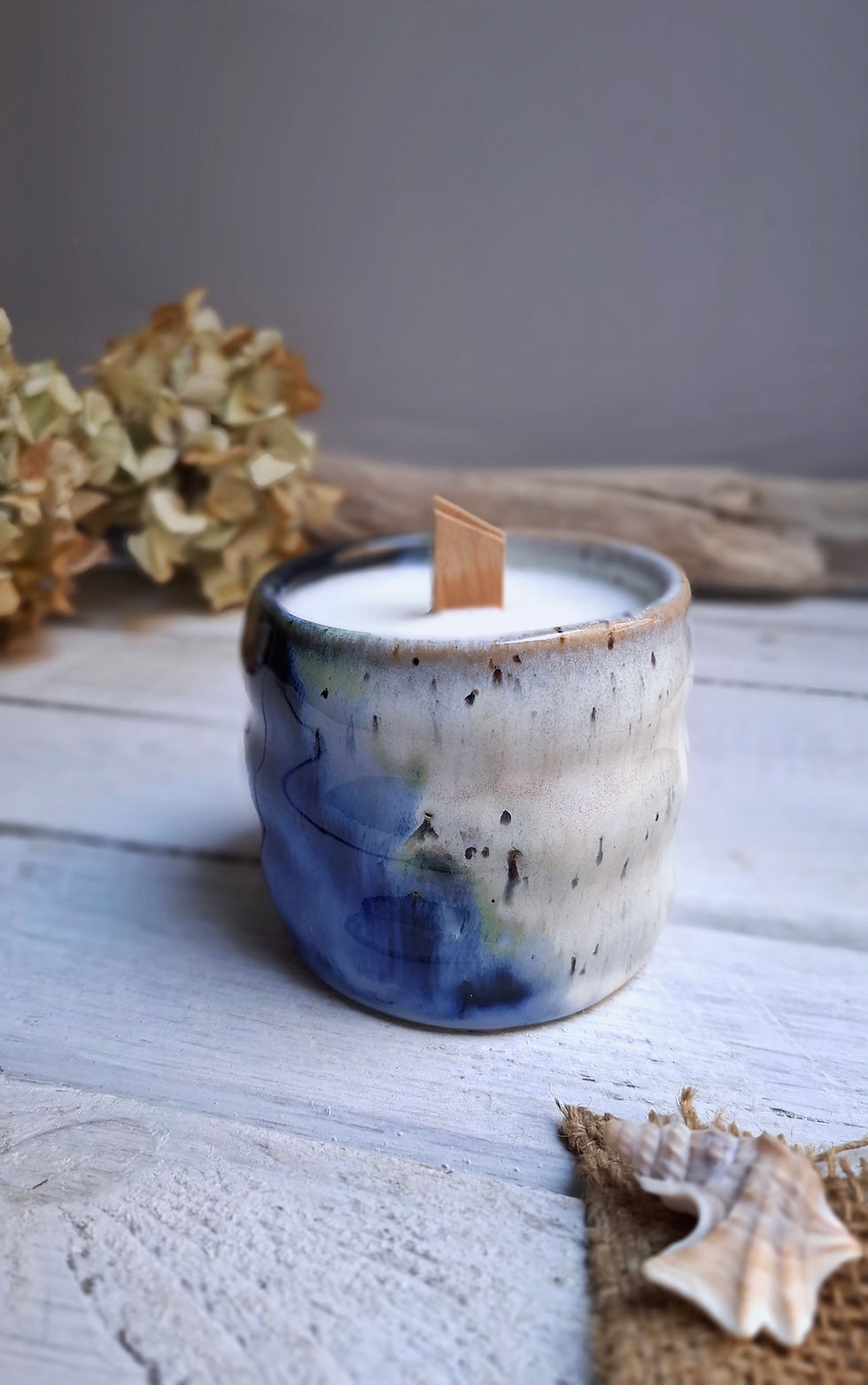 Miniaturbild: Wellen-Becherkerze "Shoreline" / Spots Nr. 2