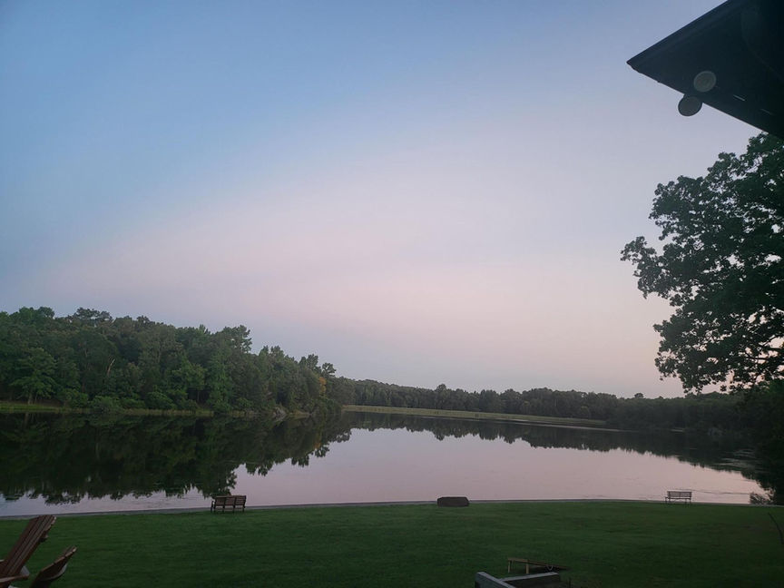 Private lake facilities for executive retreats and Texas company retreats at ranch retreats venue