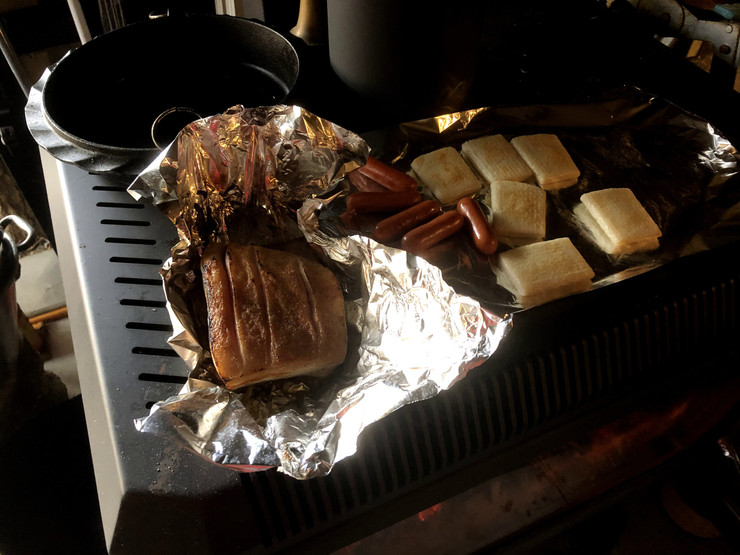 薪ストーブでオーブン料理