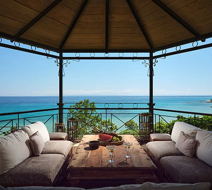 LFL UpTrek Art Retreat Donkey Bay Club Gallery(19).jpg