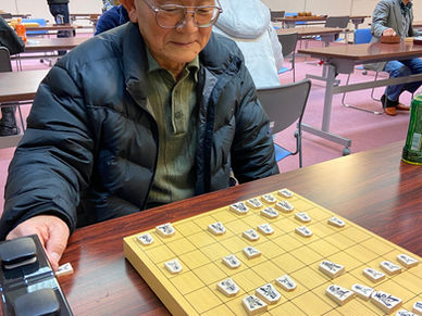 雪にも負けず、囲碁将棋大会で熱戦を繰り広げています!