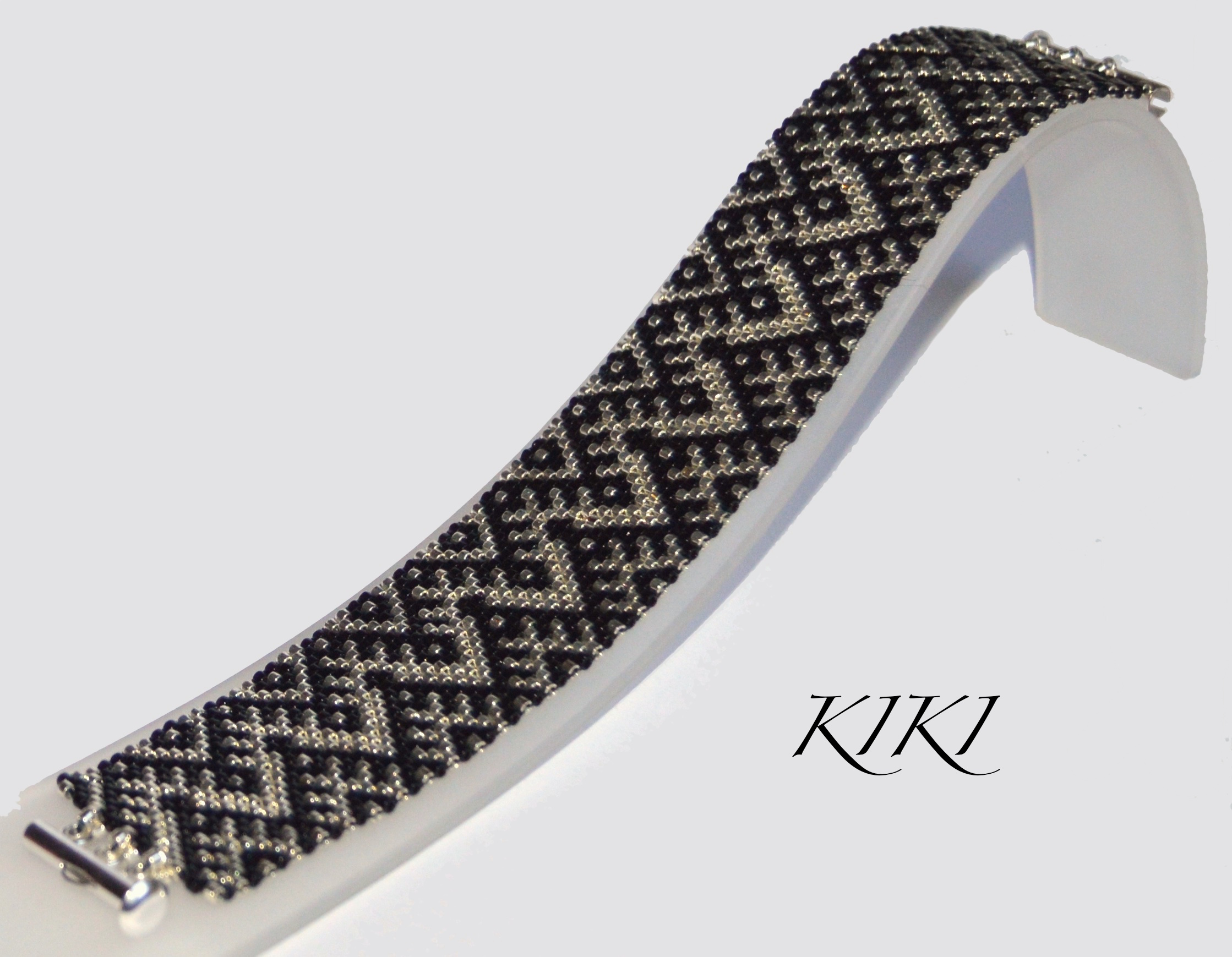 Bicolour peyote bracelet