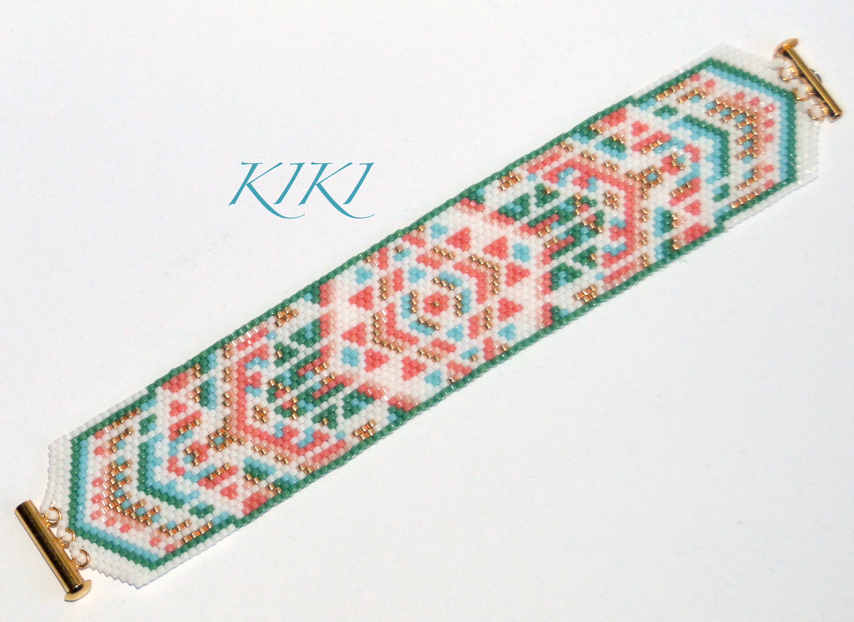 Binding peyote bracelet