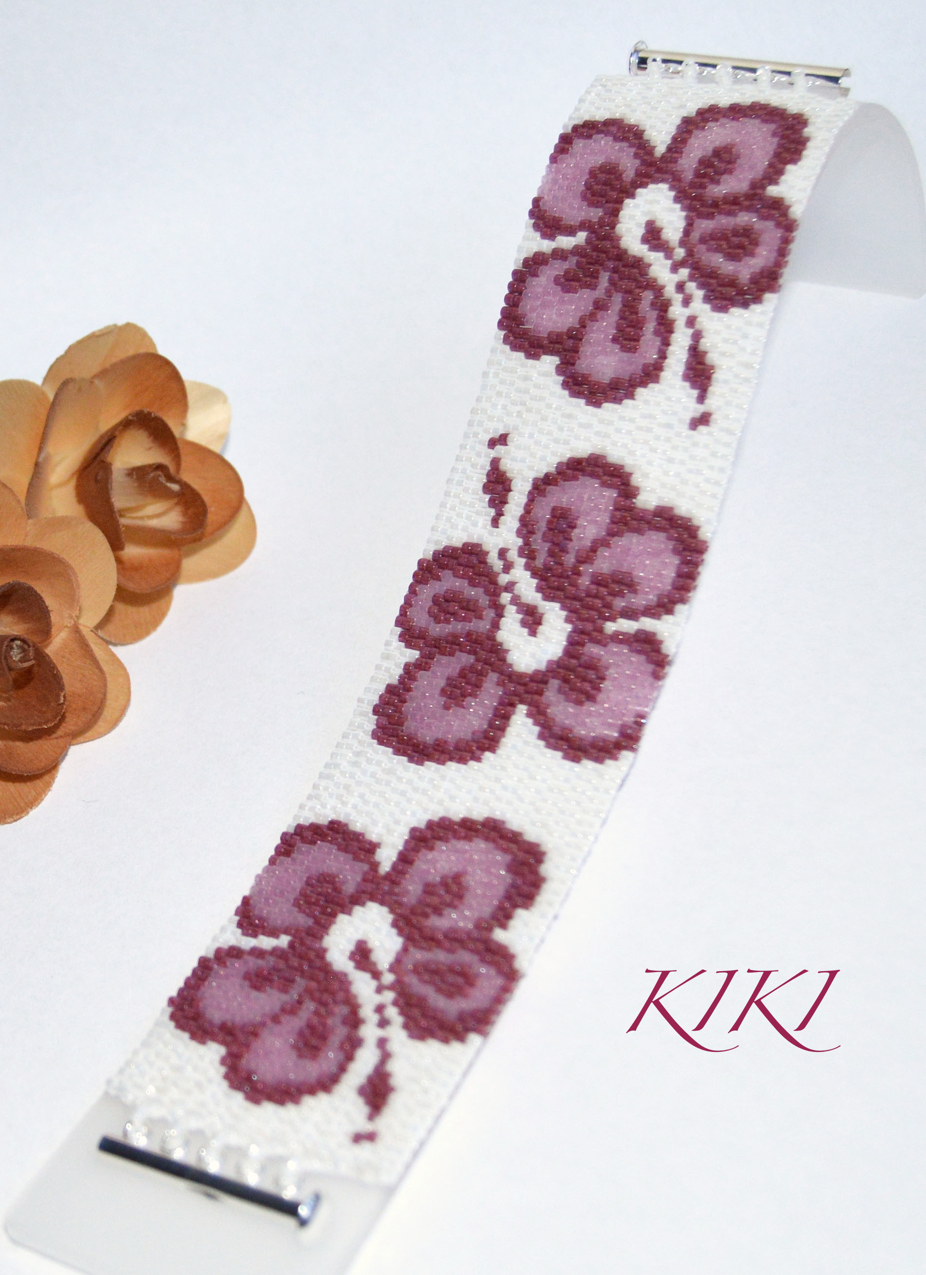 Hibiscuses peyote bracelet
