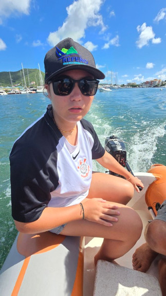 Pilotando o ding na lagoa