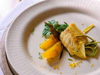 lucia-magnani-clinic-luxury-retreats-in-italy-restaurant-dining.jpg