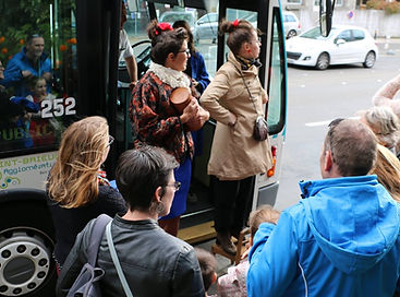 Visite_guidée_sur_mesure_en_bus,_par_les