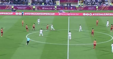 فيديو : اوباما يقود الزمالك للتقدم على الترجى فى شوط اول باللون الابيض