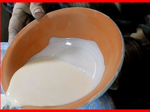 How to Pottery Glazing. Glazing a Pottery Clay Bowl.