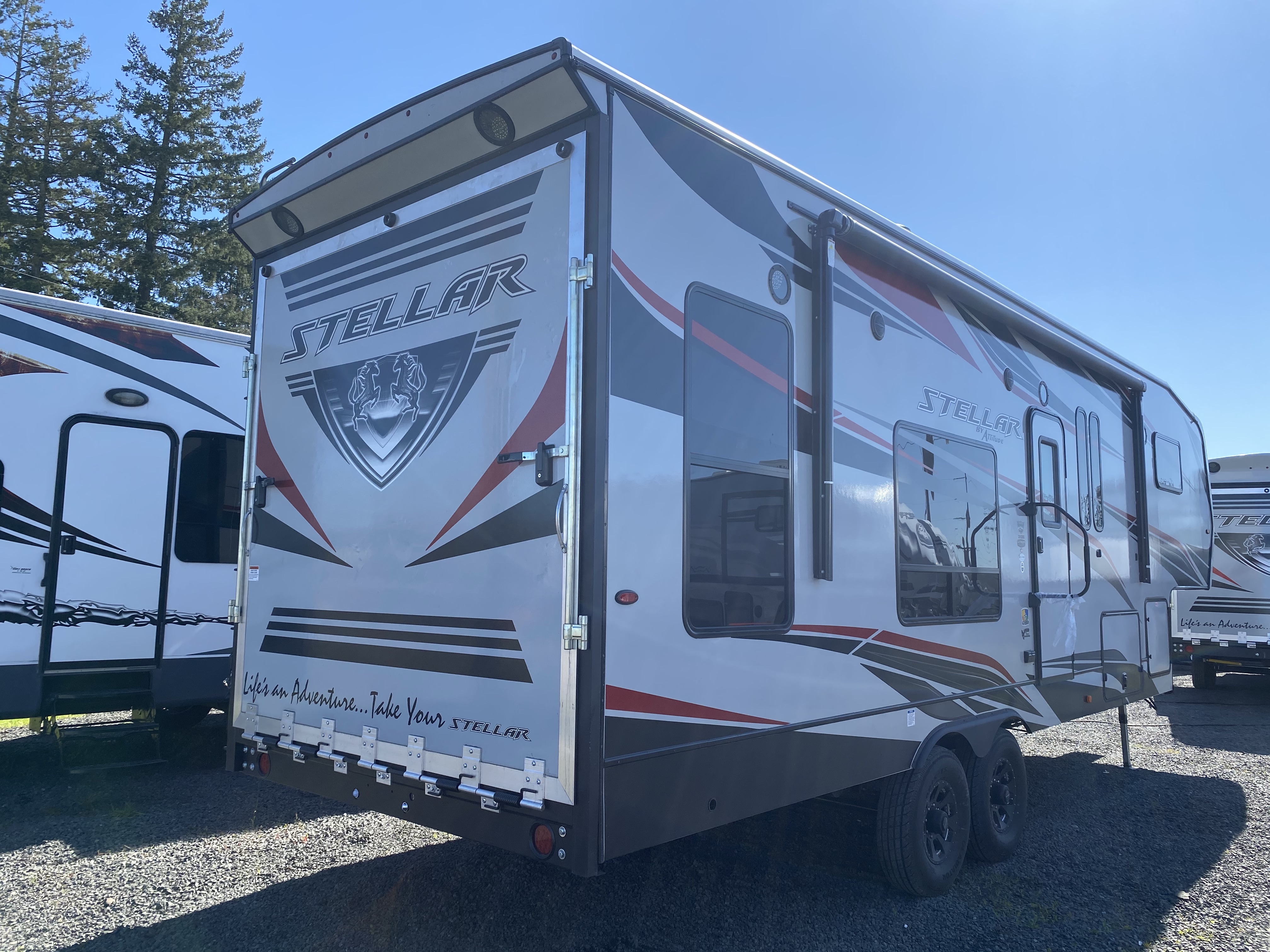 Oregon West RV 2021 Eclipse Attitude Stellar 2816DBG