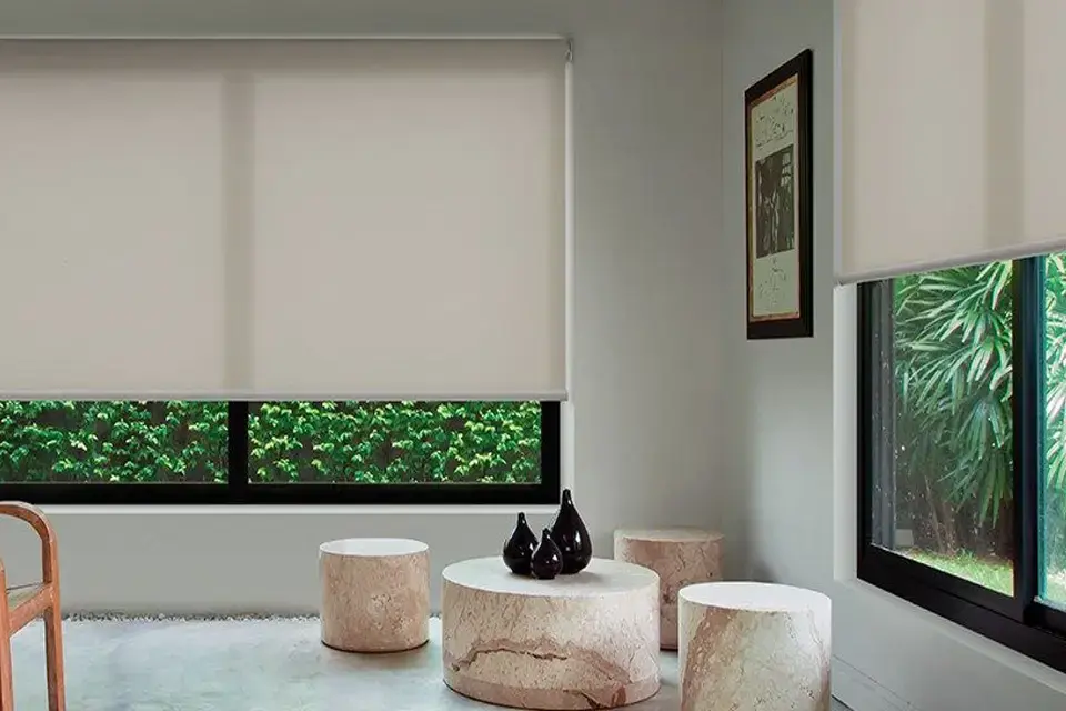 Roller-Shades-bedroom.webp